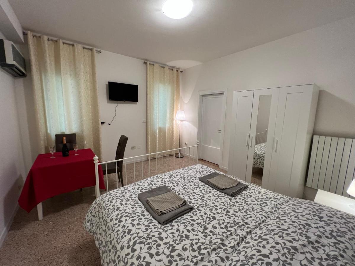 Casa Roma Rooms& Apartmens Padova Luaran gambar