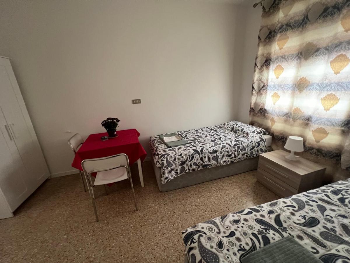 Casa Roma Rooms& Apartmens Padova Luaran gambar